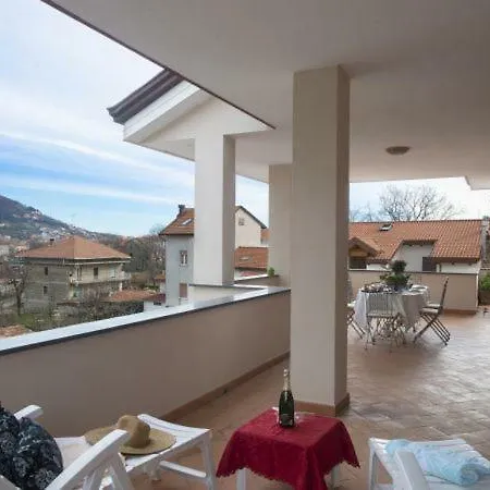 Vakantiehuis Sleeps 6 Wifi *