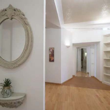 Vakantiehuis Sleeps 6 Wifi Bomerano