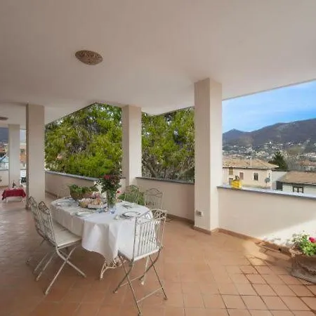 Vakantiehuis Sleeps 6 Wifi *