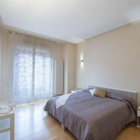 Sleeps 6 Wifi *